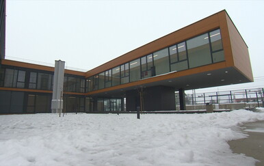 Pet godina od potresa, učenici Galdova i dalje čekaju novu škol