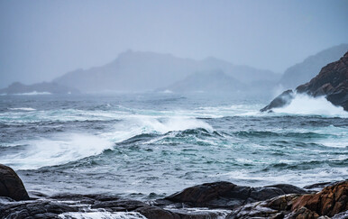 Djevojčicu u Engleskoj povukao val: Majka i prolaznik se utopili dok su je pokušavali spasiti