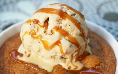 Što je karamelizirana bijela čokolada?