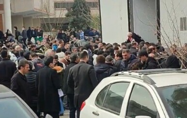 Crne vreće, leševi na dvorištu i očaj: Snimke iz iranske mrtvačnice lede krv u žilama