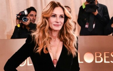 Julia Roberts zablistala je na Zlatnim globusima u crnoj haljini