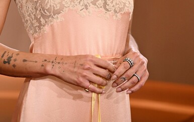 Verzija francuske manikure koja će se nositi do kraja zime