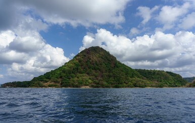 „Otok žena“: Tajanstveni indonezijski otok s kojega muškarci moraju otići