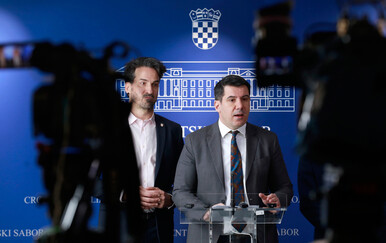 Most za izmjenu Ustava i zaštitu gotovine kao sredstva plaćanja