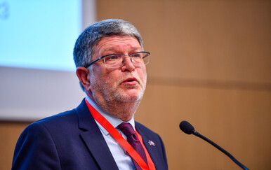 Bizarna rasprava SNS-ovaca u Srbiji