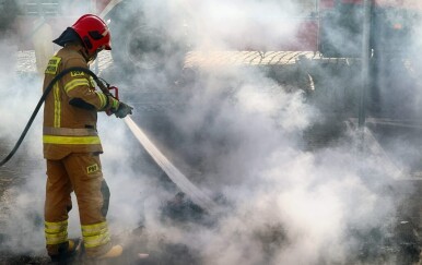 Šokantno otkriće: Zaštitna oprema vatrogasaca može ozbiljno ugroziti zdravlje!