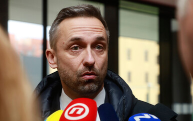 Oporba: Piletić mora otići zbog neuspješnih reformi i stanja u socijalnoj skrbi