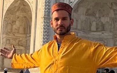 Boris Rogoznica u Taj Mahalu