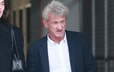Sean Penn uhvaćen u romantičnom izlasku s 35 godina mlađom djevojkom Valerijom Nicov