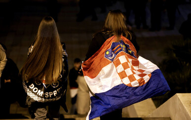 Uoči Thompsonova koncerta u Splitu uklonjeni štandovi: