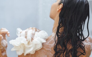 Što je “everything shower” i zašto je postao hit na TikToku?