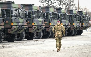 Slovenija šalje dva vojnika na Grenland