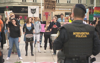 U četiri godine 140 milijuna eura za udruge, Možemo odbacuje optužbe oporbe