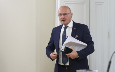 Gordan Grlić Radman na izvanrednoj konferenciji za medije komentirao američke sankcije Europljanima