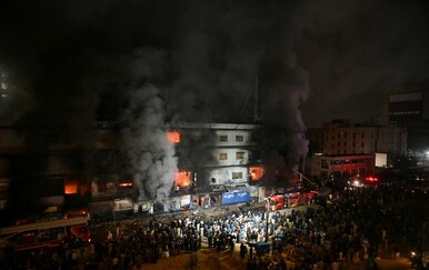 U požaru u Karačiju broj poginulih narastao na 11 osoba