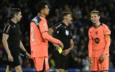 U Barceloni pucaju od bijesa: De Jong otkrio što mu je priznao četvrti sudac