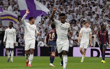 11 godina nakon zvižduka protiv Schalkea, reakcije iz Real Madrida su potpuno drugačije