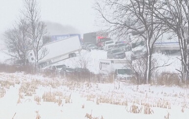 VIDEO Kaos na američkoj autocesti: Više od 100 vozila sudjelovalo u lančanom sudaru