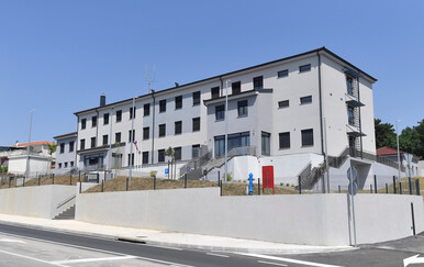 Policija u Imotskom privela drogiranog vozača: Umro je u prostoriji za zadržavanje