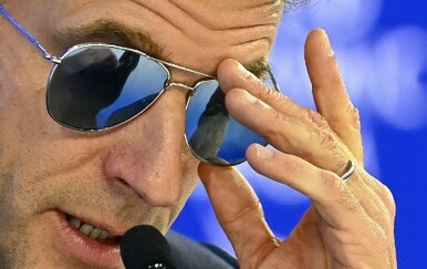 Macron odgovorio Starmeru na šaljivu provokaciju sa sunčanim naočalama
