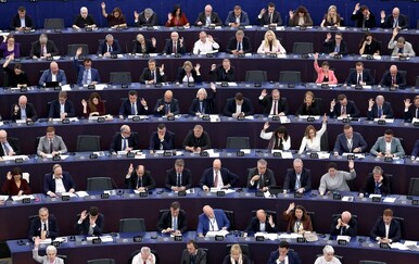 Europski parlament odlučio suspendirati trgovinski sporazum EU-a i SAD-a