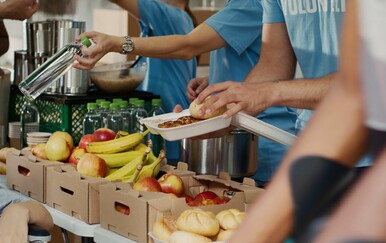 EU tužitelji istražuju vjersku skupinu u Poljskoj: 2500 tona hrane trebali donirati, dio prodali