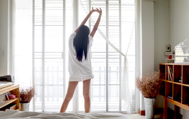 Kako se piše: ustati ili ustati se