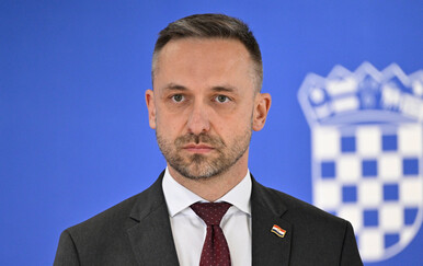 Vlada ima novu ponudu, ali sindikati ne popuštaju