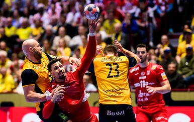 Hrvatska teško stradala u derbiju skupine i otežala si put do polufinala