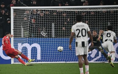 VIDEO Najveća zvijezda Benfice propisno se osramotila: Zapucao penal kao Terry