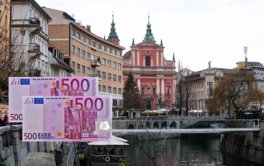 Raste minimalna plaća u susjedstvu, a imaju i obvezni regres i božićnicu