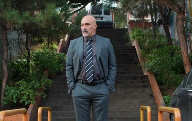 Tajne prošlosti: Policija mu je za petama – mora pobjeći iz grada