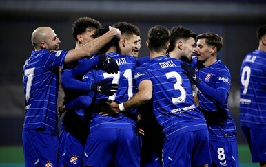 UŽIVO DINAMO - FCSB: Početak iz snova na Maksimiru, Modri odjurili u veliku prednost