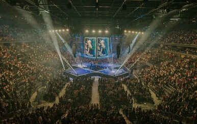 Zbog velikog zanimanja za jedini ovogodišnji “Progledaj srcem”, puštene dodatne ulaznice za parter