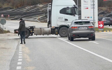 Kamioni blokirali granice zbog ograničenja boravka u EU-u