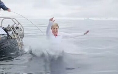 Kristijan Iličić objavio neuređenu snimku njegove ekipa koja skače u ledeno mora na Antarktici