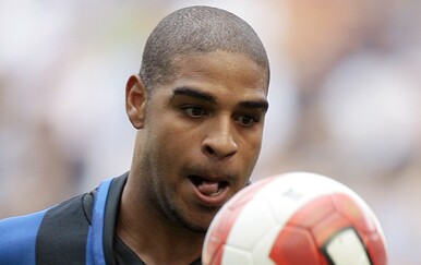 Adriano poslao poruku prevarantu: "Ološu, imaš 24 sata da vratiš novac"