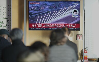 Sjeverna Koreja ispalila rakete u jeku pregovora SAD-a