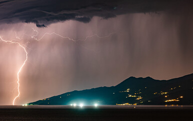 Kišan i vjetrovit dan, upaljeni meteoalarmi za jadransku regiju