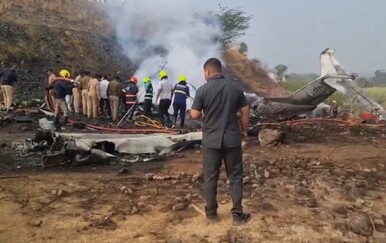 Pao zrakoplov u Indiji, poginuo zamjenik ministra i još četiri osobe