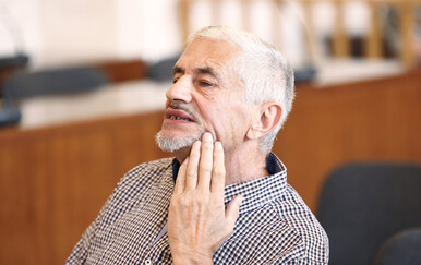 Travica se žali da ne može pratiti suđenje: "Gospon sudija, kašljem krv"