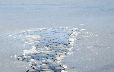 Trojica dječaka propala kroz led