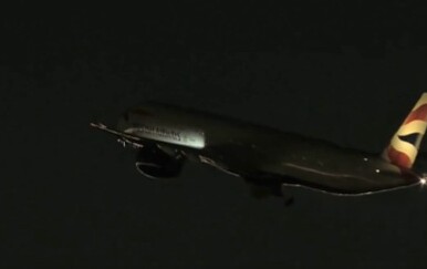 VIDEO Avionu otpao kotač u zraku