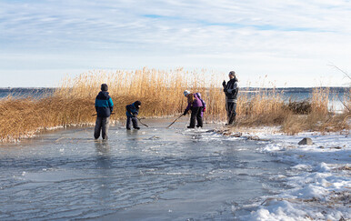 Što učiniti ako propadnete kroz led? Ovo su koraci koji će vas spasiti