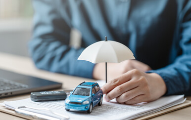 Kako se piše: auto osiguranje ili autoosiguranje