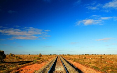 Najdulja ravna dionica željezničke pruge: Gotovo 500 kilometara bez ijednog zavoja