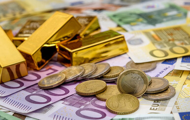 Bankar u Sloveniji uhićen, policija zaplijenila pola milijuna eura i zlata.