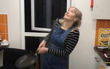 Zaigrali se u kuhinji pa otkrili da je okretanje palačinki prava umjetnost