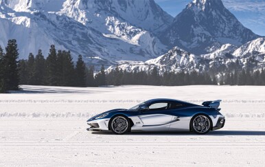 Rimac isporučio prvu Neveru R Founder Edition na automobilističkom događaju u Švicarskoj