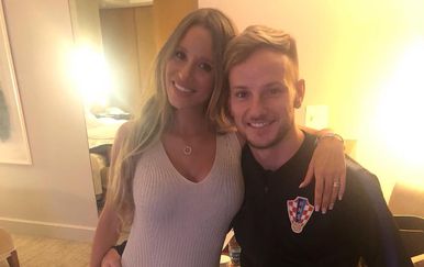 Ivan Rakitić sa suprugom (FOTO: Instagram)